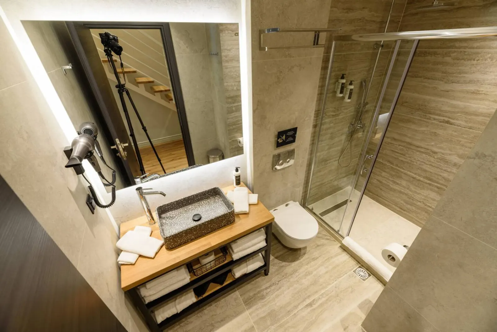 B4-Family Junior Suite interior, photo 3